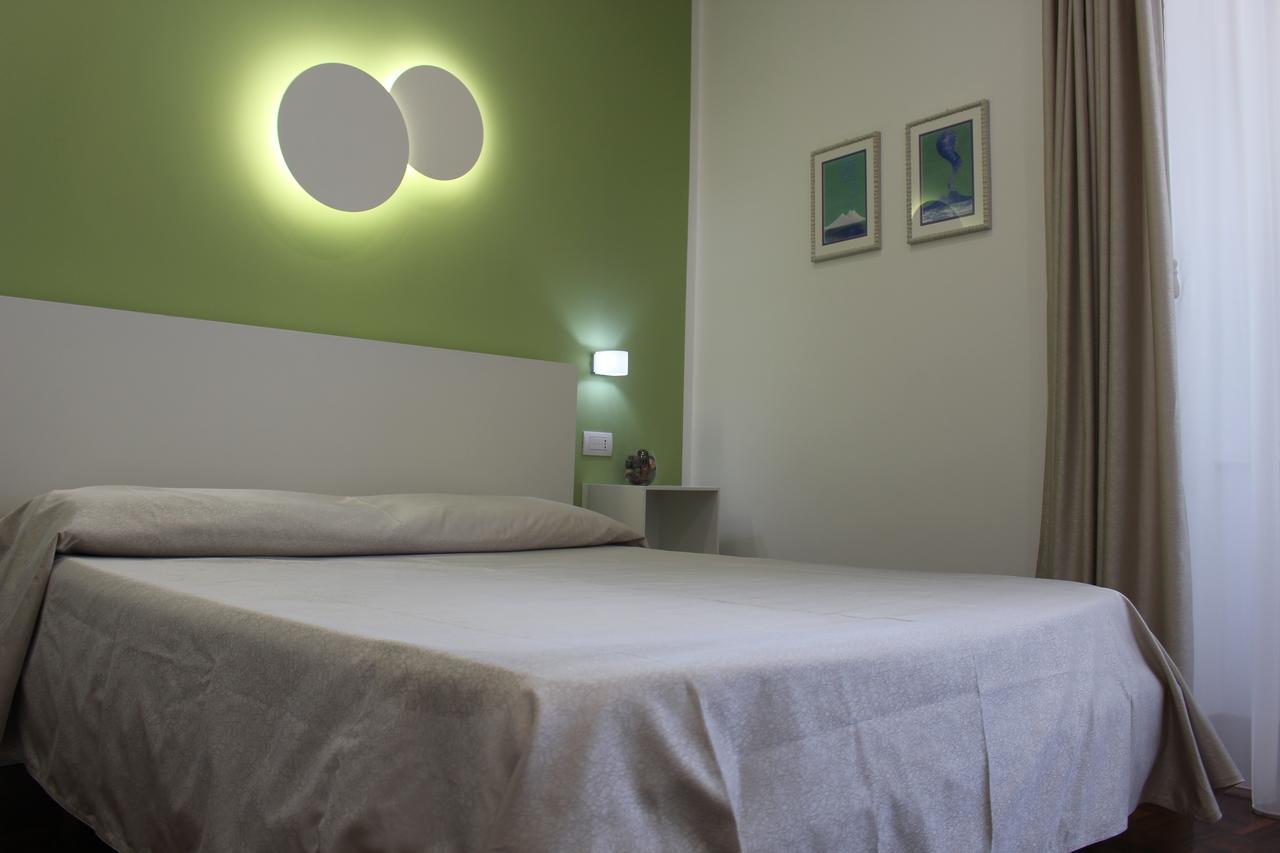 ナポリ 319 Al Duomo Bed & Breakfast エクステリア 写真